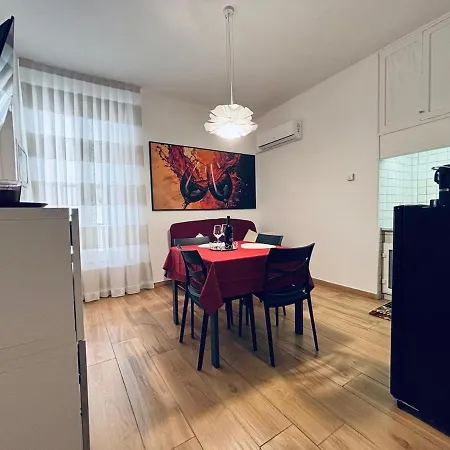 Rosso Domus Apartmán *